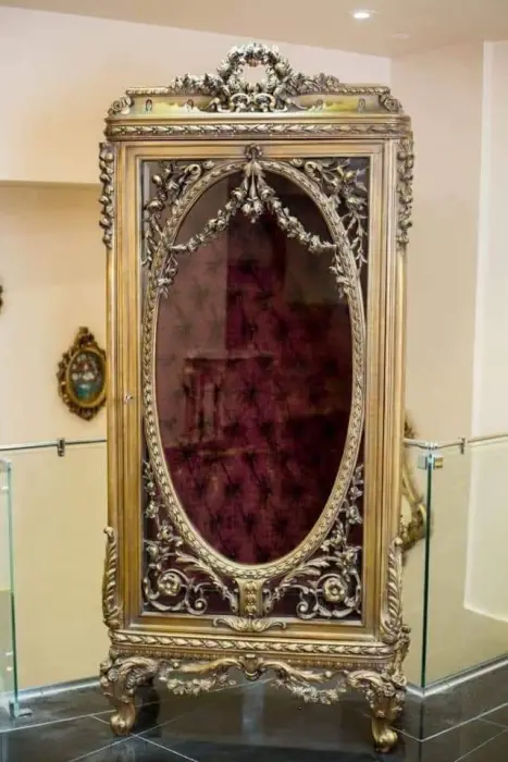 Vitrine & cabinet — AD-0425