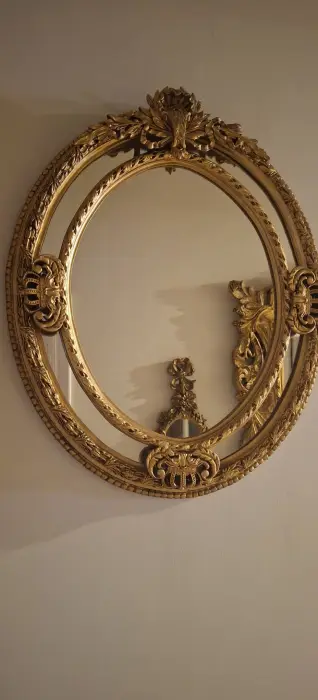 مرآة بإطار محفور — AD-1799