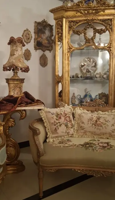 Vitrine & cabinet — AD-2190