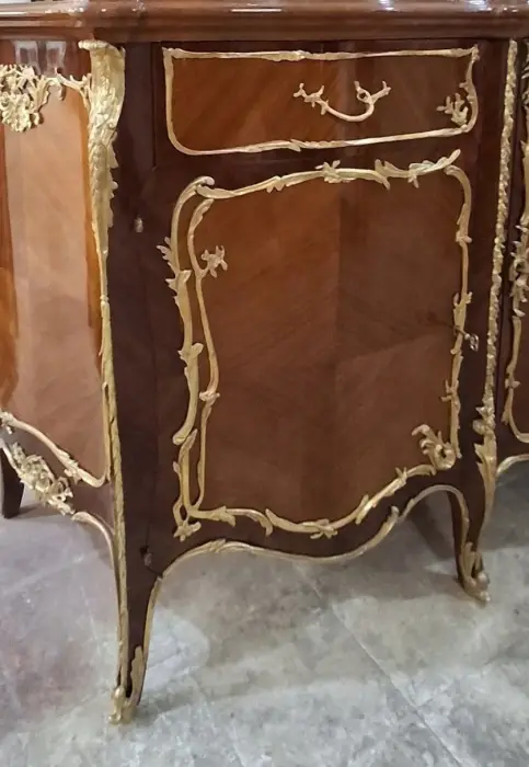 كومود وشيفونيرة — AD-2255