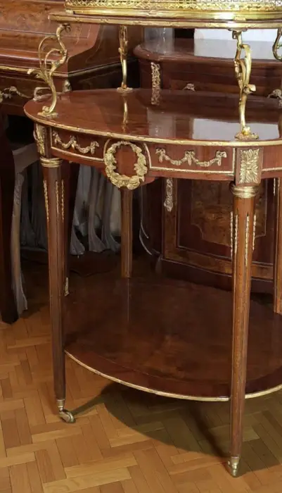 طاولة كلاسيك — AD-2259