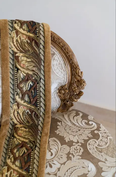 مرآة بإطار محفور — AD-3461